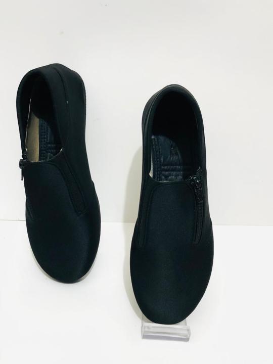 Black%20Sneakers%20for%20Ladies%20ang%20Girls%20.%20All%20aged%20women%20usable%20Black%20Sneakers%20for%20Regular%20Use%20.%20Long%20Lasting%20and%20Good%20Quality%20Sneakers%20for%20Women%20-%20Image%202