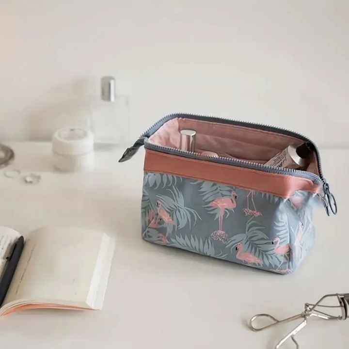 New%20Fashion%20Cosmetic%20Bag%20Women%20Waterproof%20Flamingo%20Makeup%20Bags%20Travel%20Organizer%20Toiletry%20Kits%20Portable%20Makeup%20Bags%20Beautician%20-%20Image%202