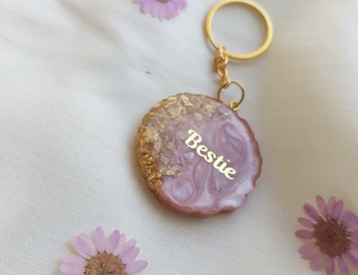 customised%20resin%20keychain%20with%20different%20colours%20and%20design%20-%20Image%205