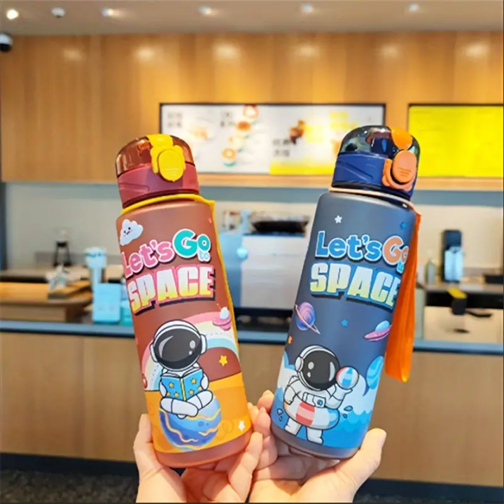 700ml%20Cosmic%20Astronaut%20Themed%20Insulated%20Water%20Bottle%20Leakproof%20Flip%20Lid%20Carrying%20Strap%20Portable%20Adorable%20Activities%20Cup%20BPA-Free%20-%20Image%203