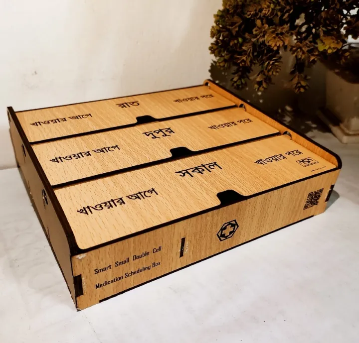 Smart%20Small%20medication%20scheduling%20box%20-Lightweight%20and%20Slim%20Design%20Durable%20and%20Attractive%20Build%20-%20Ideal%20for%20Elderly%20Individuals%20-%20Image%203