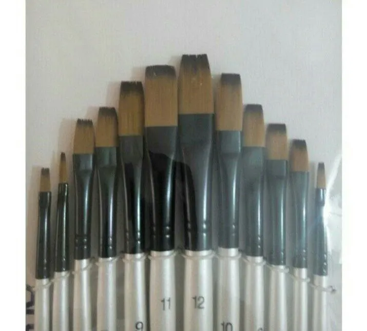 Pack%20of%2012%20Flat%20Painting%20Brush%20Set%20For%20Artists%20-%20Image%202
