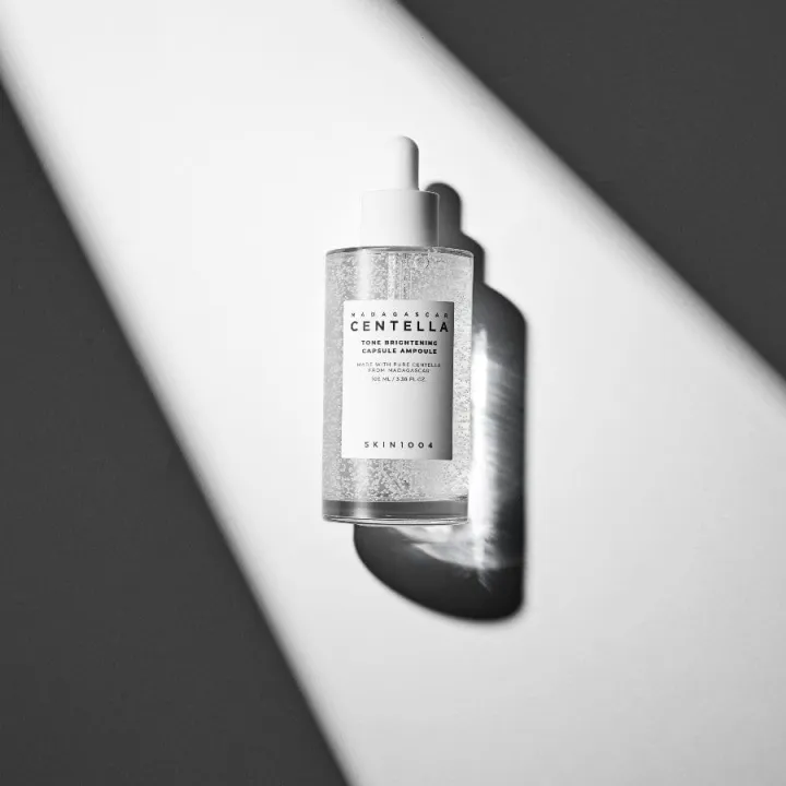 Centella%20Tone%20Brightening%20Capsule%20Ampoule%20100%20mL%20SKIN1004%20-%20Image%206