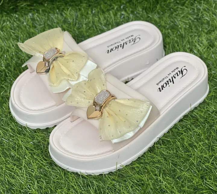 New%20Butterfly%20Net%20Design%20Thick%20Sole%20Slippers%20%E2%80%93%20Stylish%20Sandals%20for%20Girls,%20Ladies%20&%20Women%20-%20Image%202