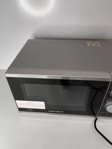Morphy%20Richards%20800W%20Food%20reheat%20Defrost%20Standard%20Microwave%20Oven%20-%20Silver%0A%0AMade%20in%20UK%20-%20Image%204