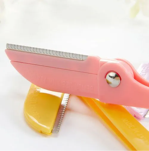 Pack%20of%203%20Feather%20Flamingo%20Facial%20Razor%20for%20Face%20Eyebrows%20&%20Body%20shaving%20Facial%20Touch-up%20Razor%20-%20Image%206