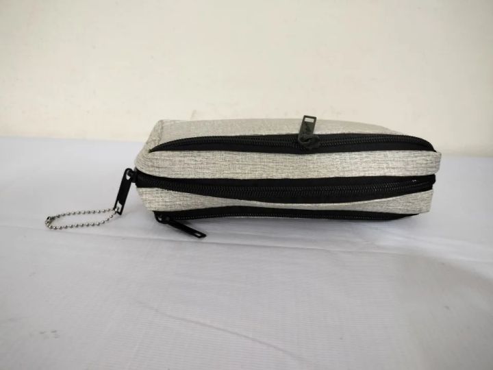 Smooth%20zipper%20Pencil%20Bag%20and%20Travel%20Storage%20Bag%20-%20Image%203