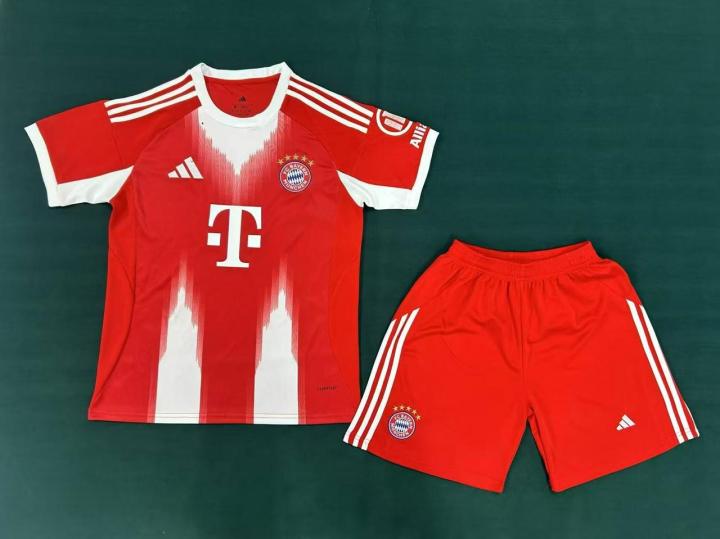 Fan%20Version%20Football%20Jersey%20Kit%20%E2%80%93%20Stylish%20&%20Comfortable%20jersey%20-%20Image%202