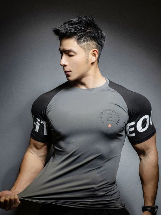 Summer%20Gyms%20T%20Shirt%20Men%20Bodybuilding%20Fitness%20Quick-Dry%20Short%20Sleeve%20T-Shirt%20Training%20Tees%20Fashion%20Muscle%20T%20Shirt%20Man%20Sportswear%20-%20Image%203