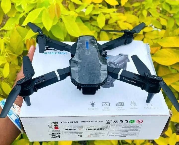 E88%20evo%20with%20Dual%20Camera%20Drone%20-%20Image%204