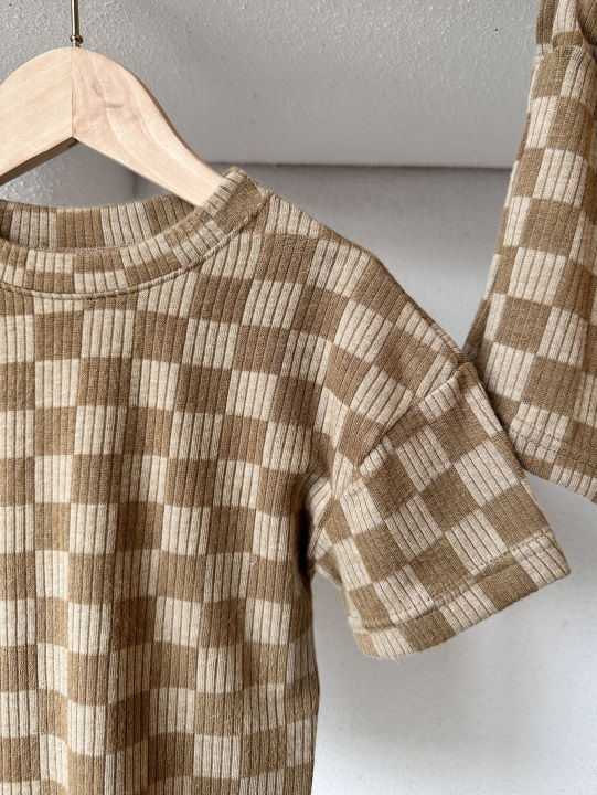 2%20pcs%20Summer%20baby%20retro%20outfits%20plaid%20top%20and%20shorts%20Loose%20neutral%20short%20sleeved%20set%20kids%20neutral%20clothes%20-%20Image%204