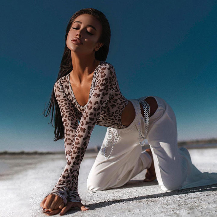 Huhugirl%20Leopard%20Print%20Skinny%20Bodysuit%20Women%20Rompers%20%20Slim%20Fit%20Long%20Sleeves%20U-neck%20Bodycon%20Tops%20Female%20Jumpsuits%20Overalls%20-%20Image%204