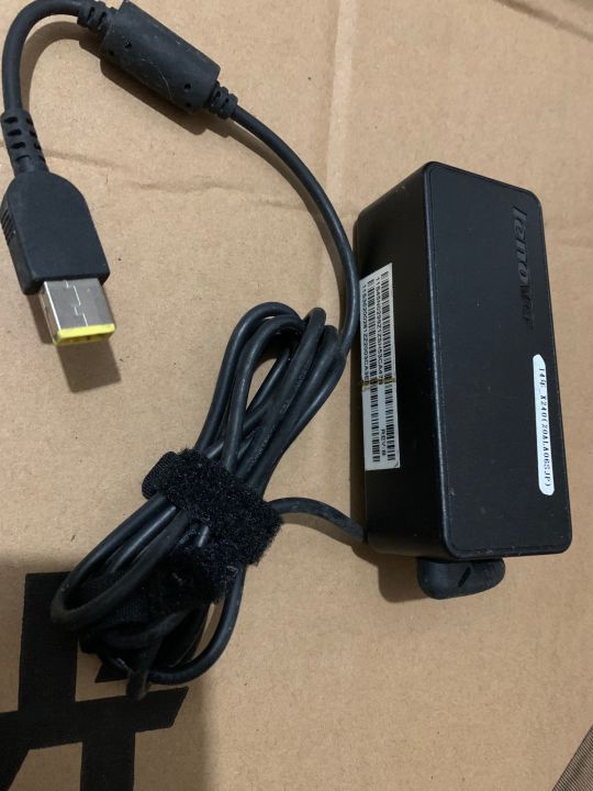 Lenovo%20laptop%20charger%20-%20Image%202