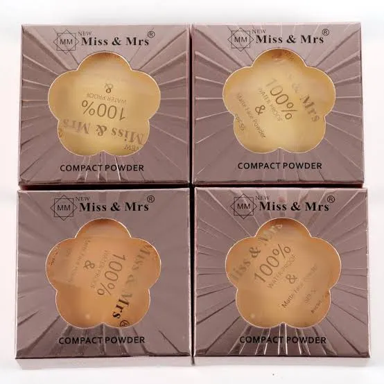 Miss%20&%20Mrs%20Compact%20Powder-%20SHADE%20-03%20-GOLDEN%20-%20Image%204