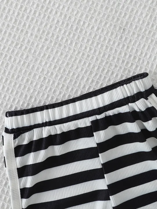 2pcs%20Summer%20Baby%20Boys%20Girls%20Black%20White%20Striped%20Ribbed%20Tank%20Set,%20Casual%20Style,%20Daily/School%20Wear,%200-3Y,%20Breathable%20Fabric%20-%20Image%205