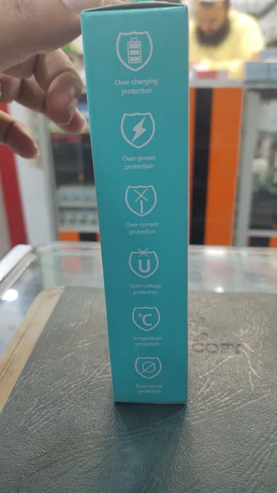 hi.110%203.1%20ampere%20dual%20usb%20port%20ios%20or%20android,output%203.1%20max%20,fast%20chrging%20-%20Image%203