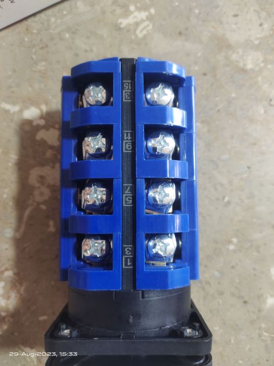 change%20over%20switch%204%20pole%2050%20Amp%20solo%20company%20control%204%20meter%20at%20a%20time%20must%20use%20for%20solar%20or%20wapda%20system%20-%20Image%205