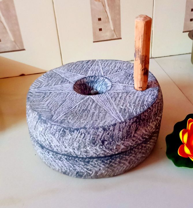 Heavy Stone Traditional Grinding Stone Chakki | Stone Jaato for Grinding Flour/Pulses | Ayurveda Recommendation