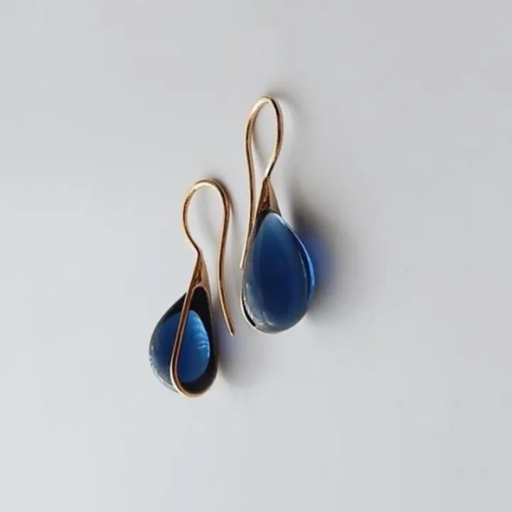 2%20Pcs%20Gold-color%20Earrings%20Luxury%20Style%20Inlaid%20Faux%20Cat's%20Eye%20Stones%20Colorful%20Fashion%20Earrings%20-%20Image%203