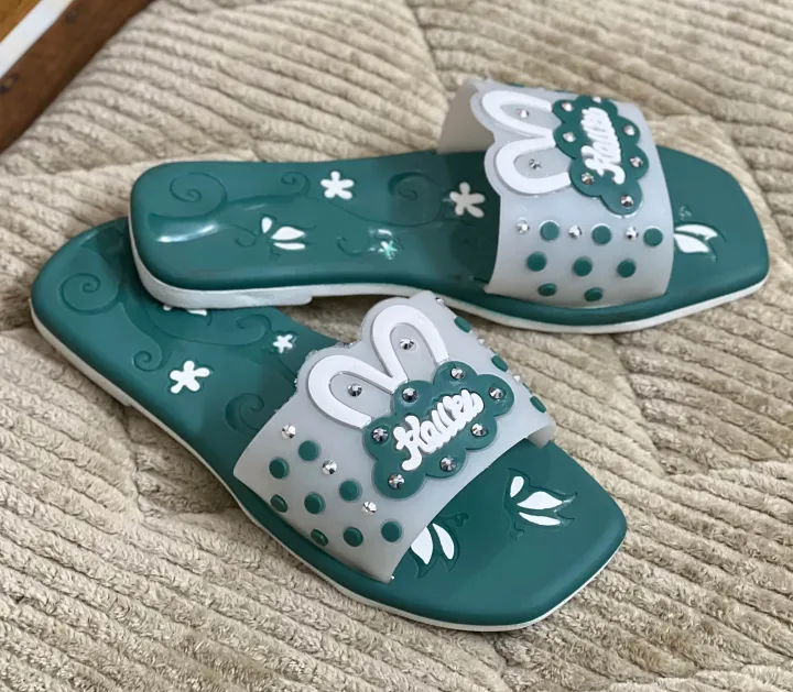 New%20Fashionable%20Design%20Flat%20Slippers%20Sandals%20for%20Girls%20&%20Women%20-%20Image%204