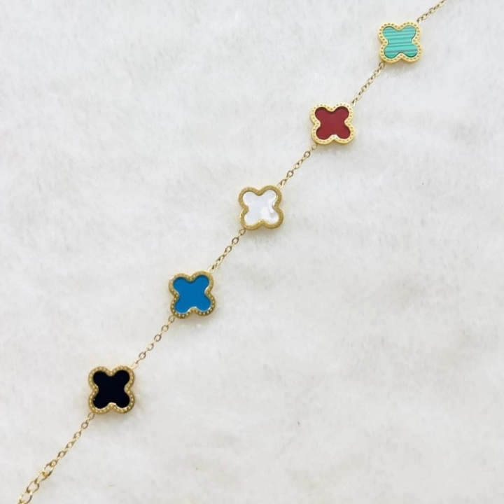 Trendy%20Clover%20Bracelets%20-%20Image%208