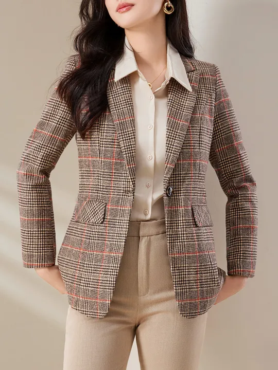Wool%20Peak%20Lapel%20Tartan%20Single-Button%20Slim-Fit%20Blazer%20-%20Commuter%20Professional%20High-End%20Stylish%20Elegant%20Designed%20Suit%20Jacket%20-%20Image%203