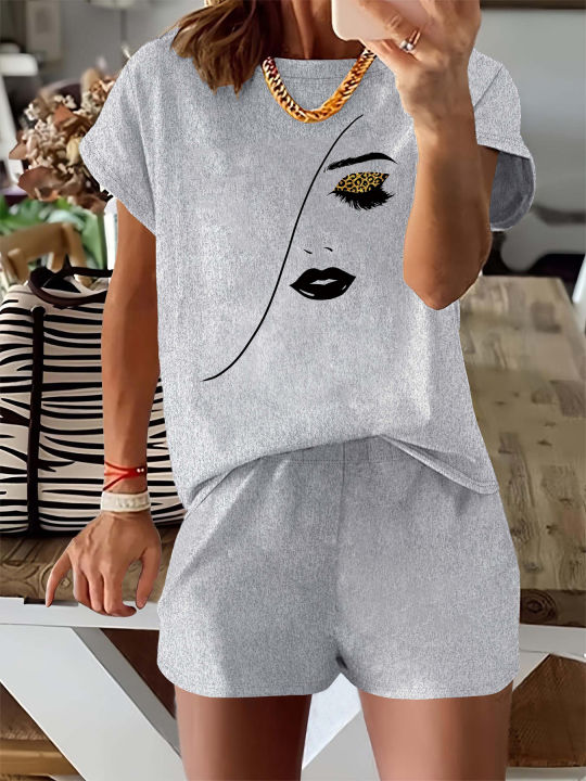 Summer%20Women's%20Fashion%20Simple%20Portrait%20Print%20Casual%20Loose%20Round%20Neck%20Short%20Sleeved%20T-Shirt%20Shorts%20Two-Piece%20Set%20-%20Image%203