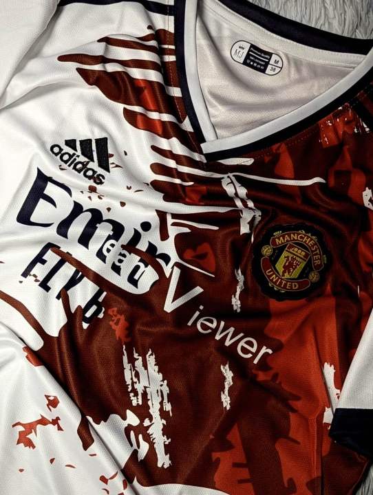 MANCHESTER%20UNITED%20X%20REAL%20MADRID%20SPECIAL%20KIT%20-%20Image%202