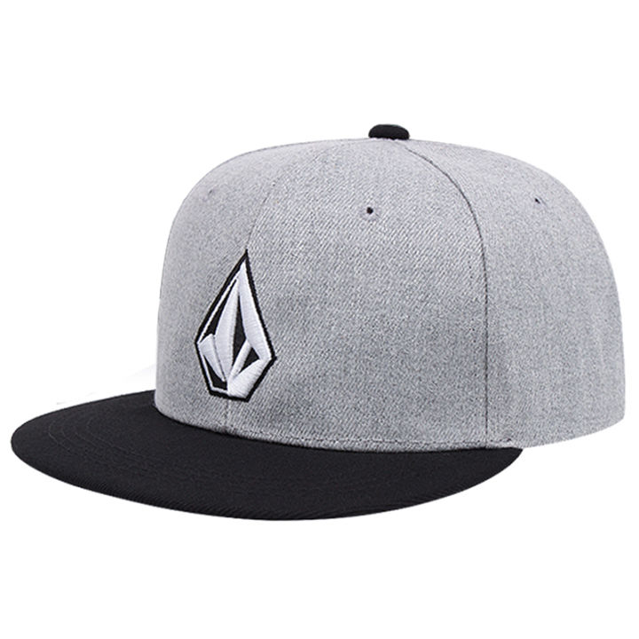 2025%20Simple%20New%20Flat%20brimmed%20Hat%20with%20Diamond%20Embroidery%20Street%20Pop%20Hip%20Hop%20Hat%20Daily%20Leisure%20Sunshade%20Hat%20Baseball%20Hat%20Unisex%20-%20Image%204