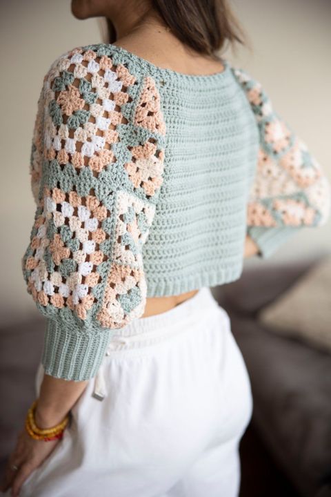 Handmade%20Granny%20Tee%20Crochet%20Crop%20top%20for%20girls%20-%20Image%203