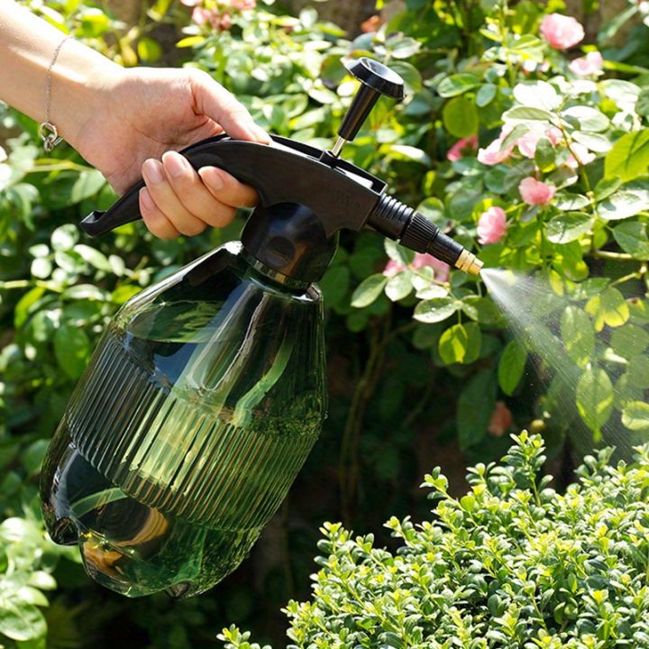 Large%20Capacity%20Plastic%20Handheld%20Mist%20Spray%20Bottle%20-%20Adjustable%20Nozzle,%20Easy-to-Use%20Watering%20Can%20for%20Gardening%20&%20Home%20Use%20-%20Image%202