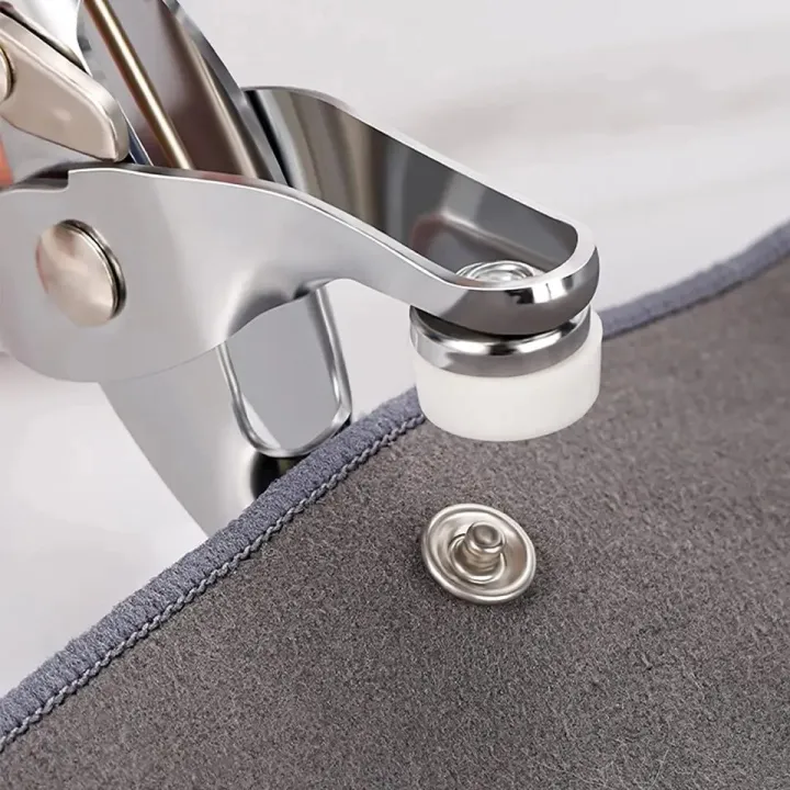 High%20Quality%20Metal%20Snap%20Buttons%20Press%20Plier_9.5mm%20Metal%20Sewing%20Prong%20Ring%20Buttons%20Clip%20Plier%20_Diy%20Button%20Punch%20Tool%20For%20Baby%20Clothes_abaya%20Ring%20Metal%20Button%20Presser%20Machine%20Fastener%20Snap%20Buttons%20Kit%20Tich%20Button%20Tool%20Kit%20(Homeducts)%20-%20Image%208