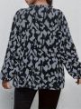 Plus Size 1XL-5XL New Women's Shirt Pattern Printed V-neck Top Long Sleeved Shirt Comfortable and Breathable.