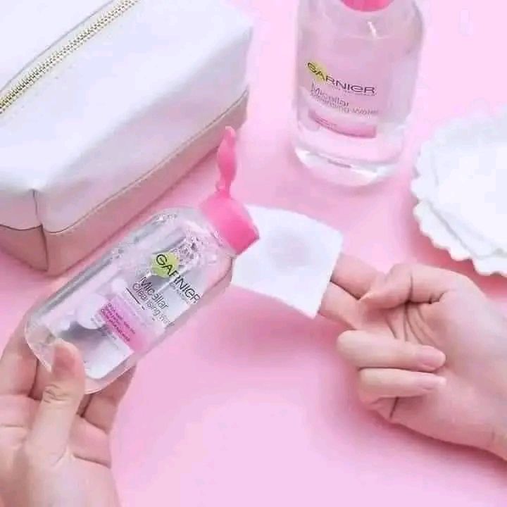 Garnier%20Skin%20Active%20Micellar%20Cleansing%20Water%20125ml%20(Original)%20-%20Image%205