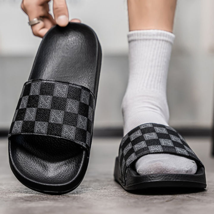 Summer%20Checkerboard%20Checkered%20Color-blocking%20Fashionable%20and%20Durable%20Soft-soled%20One-step%20Comfortable%20Men's%20Flip-flops%20-%20Image%206