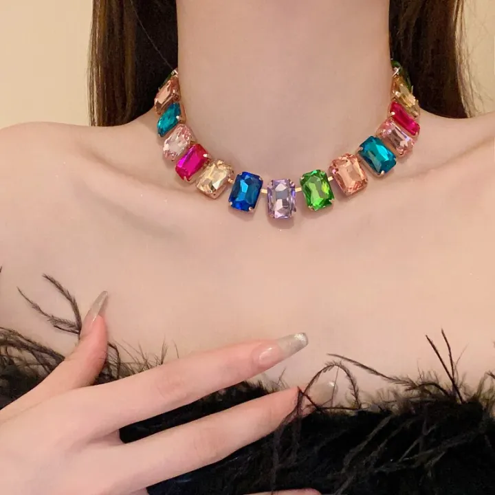 Exaggerated%20Square%20Rhinestone%20Choker%20Necklace%20Women%20Fashion%20Luxury%20Colorful%20Crystal%20Chunky%20Chain%20Necklaces%20Wedding%20Party%20Jewelry%20-%20Image%202