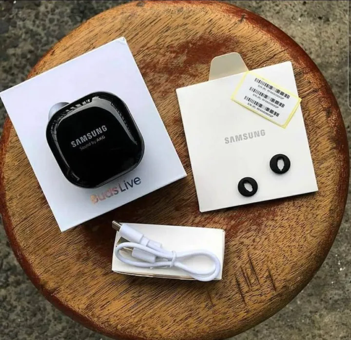 Samsung%20Galaxy%20Buds%203%20&%20Buds%203%20Pro%20Wireless%20Bluetooth%20Earbuds%20Buds%203%20Pro%20A%20Grade%20Clone%20-%20Image%206
