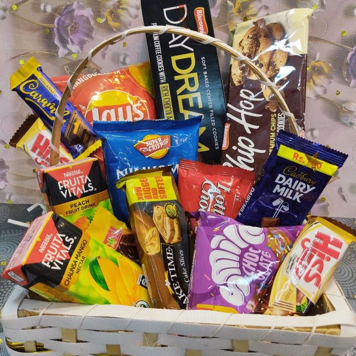 customized snacks basket