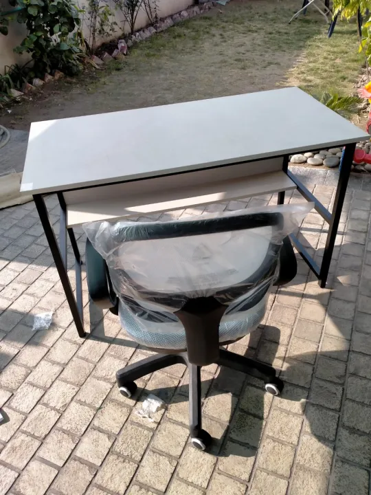 SOFTWARE%20COMPANY%20TABLES,IT%20WORKING%20TABLES%20AND%20TELECOMMUNICATION%20TABLES%20-%20Image%205