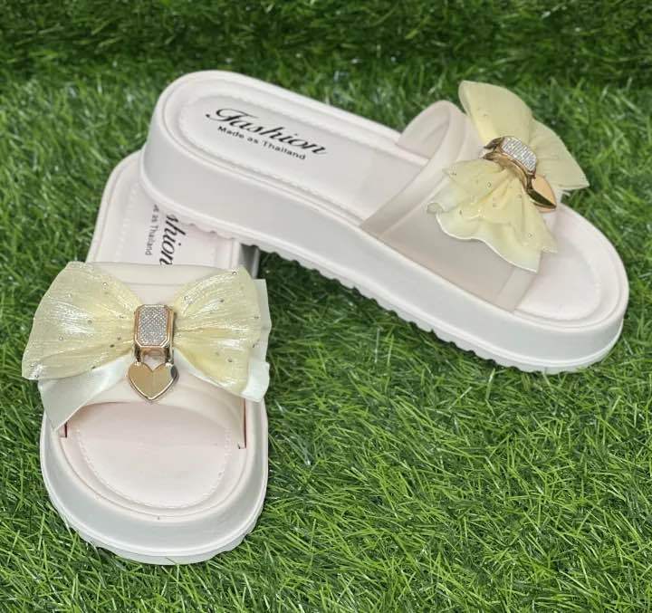 New%20Butterfly%20Net%20Design%20Thick%20Sole%20Slippers%20%E2%80%93%20Stylish%20Sandals%20for%20Girls,%20Ladies%20&%20Women%20-%20Image%207