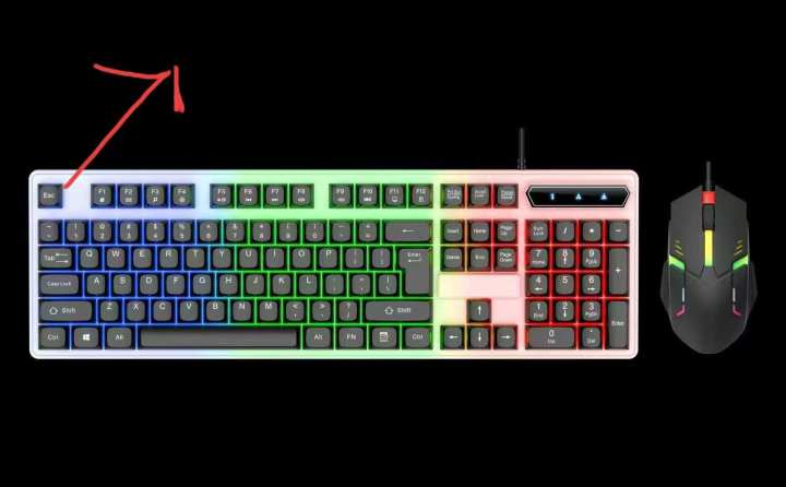 Gaming%20Keyboard%20Rgb%20Lighting%20D701%20-%20Elevate%20Your%20Gaming%20Setup%20With%20Stylish%20Backlit%20Keyboard%20-%20Perfect%20For%20Gamers%20-%20Image%208
