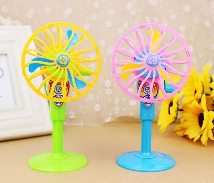Mini%20toy%20fan%20floor%20standing%20for%20kids%20play%20-%20Image%206