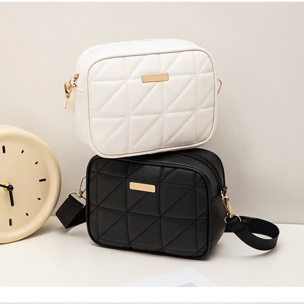 Women's%20Quilted%20Embroidered%20Crossbody%20Bag%20-%20Trendy%20Fashion%20in%20Tofu%20Leather,%20Available%20in%20Solid%20Colors.%20-%20Image%202