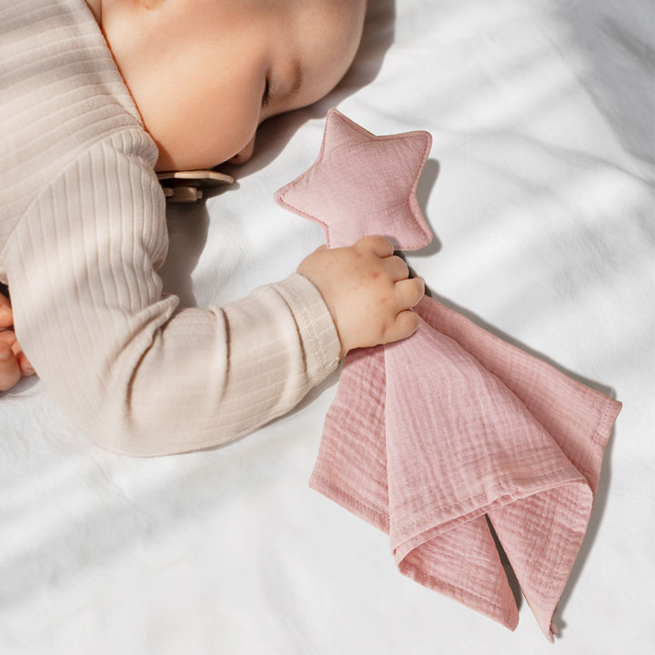 Elinfant%20100%25%20Cotton%20Muslin%20Baby%20Comfort%20Towel%20,Moon%20&%20Star%20Gauze%20Baby%20Towel,Soothing%20Towel%20For%20Boys%20and%20Girls%20-%20Image%205