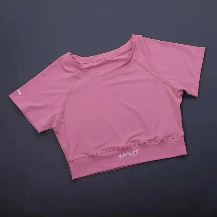 Trendy%20Women's%20Fitness%20Crop%20Top%20-%20Fitted%20Breathable%20Short%20Sleeve,%20Quick-Dry%20Yoga%20Running%20Shirt,%20Summer%20Workout%20Sports%20Tee%20-%20Image%205