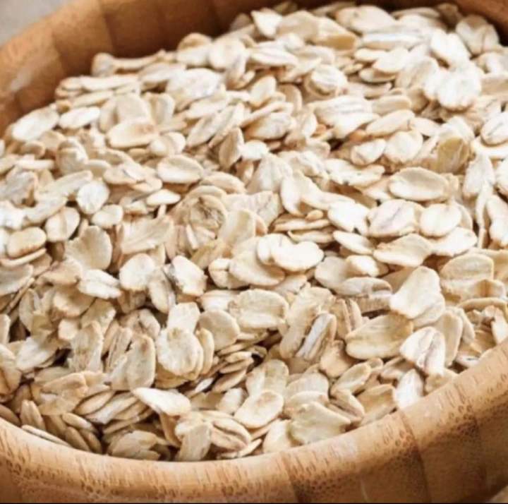 Oatmeal%20/%20Rolled%20Oats%201%20Kg%20-%20Image%203
