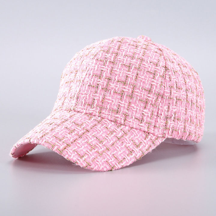 Plaid%20Baseball%20Cap%20-%20Lightweight,%20Adjustable,%20and%20Breathable%20for%20Autumn/Winter%20Outdoor%20Activities%20-%20Image%204