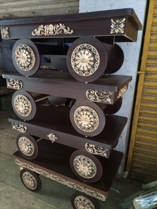 customize%20centre%20table%20MDF%20wood%20lemination%20premium%20quality%20glossy%20-%20Image%203