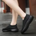 Women Shoes Soft Women Sneakers Lightweight And Comfortable Women Slip On Lazy Loafers Walking Shoes For Women. 