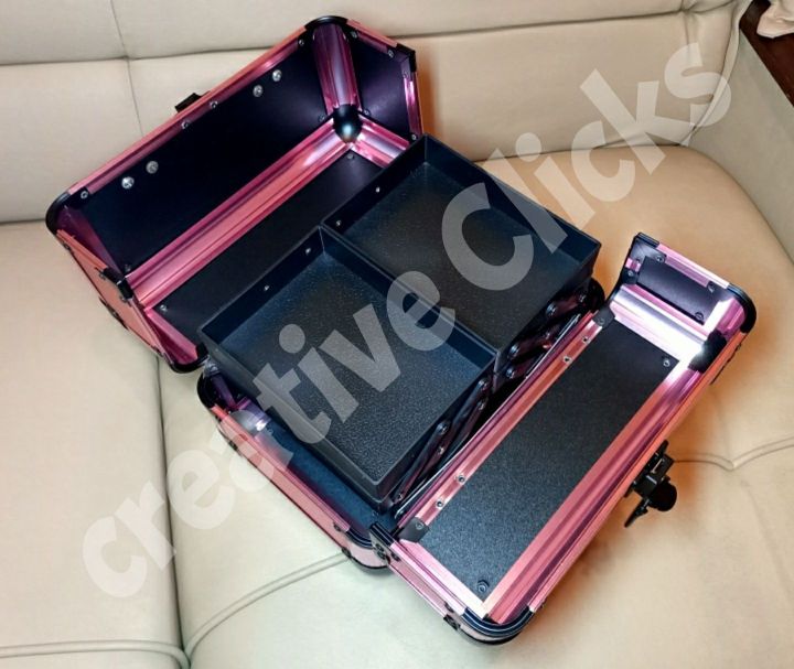 NEW%20Vanity%20Box%20Case,%20Aluminium%20Make%20Up%20Case,%20Cosmetic%20Case,%20Make%20Up%20Box,%20Beauty%20Case%20-Pink%20Color%20-%20Image%204